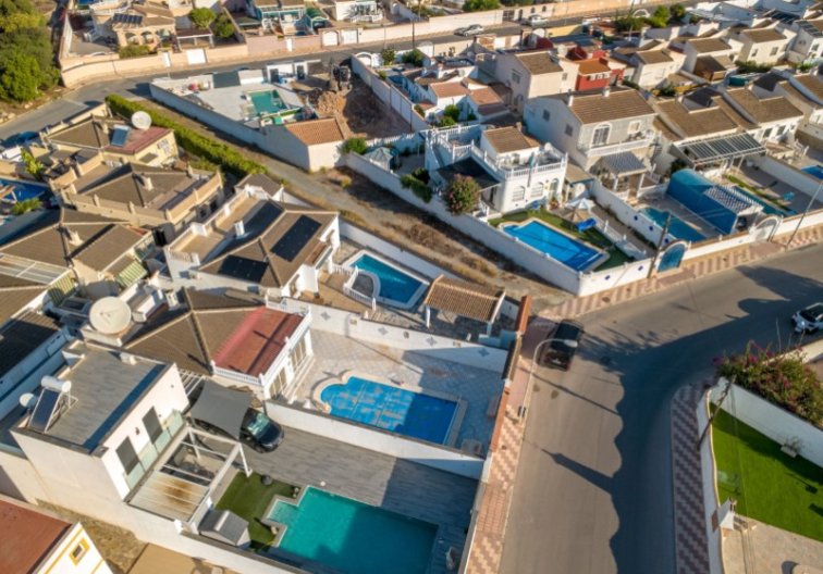 Resale - villa - Torrevieja - Costa Blanca