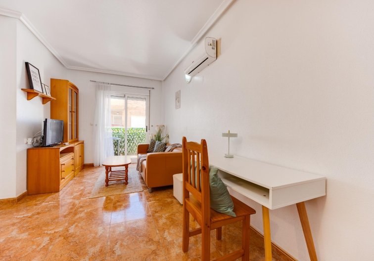 Segunda mano - Apartamento  - Torrevieja - Centro