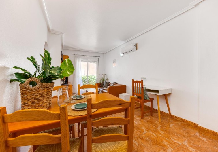 Segunda mano - Apartamento  - Torrevieja - Centro