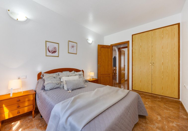 Segunda mano - Apartamento  - Torrevieja - Centro