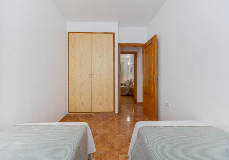 Segunda mano - Apartamento  - Torrevieja - Centro