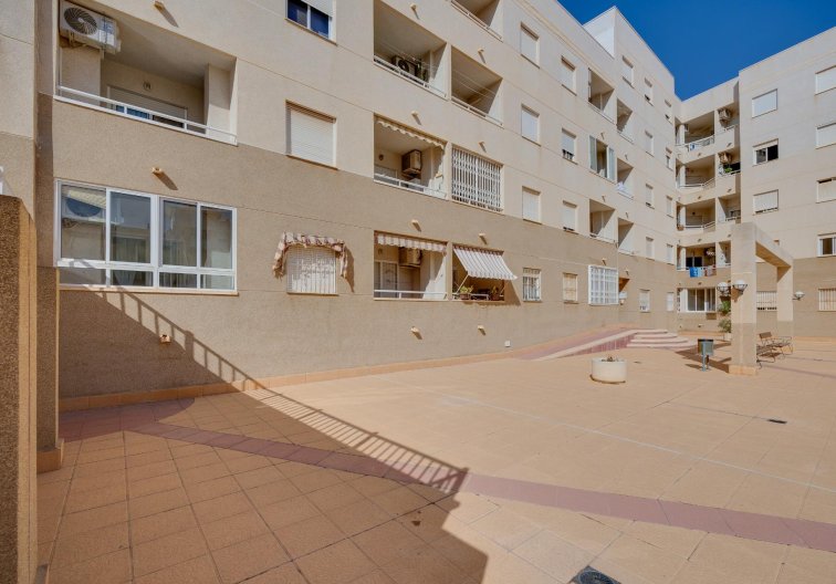 Segunda mano - Apartamento  - Torrevieja - Centro