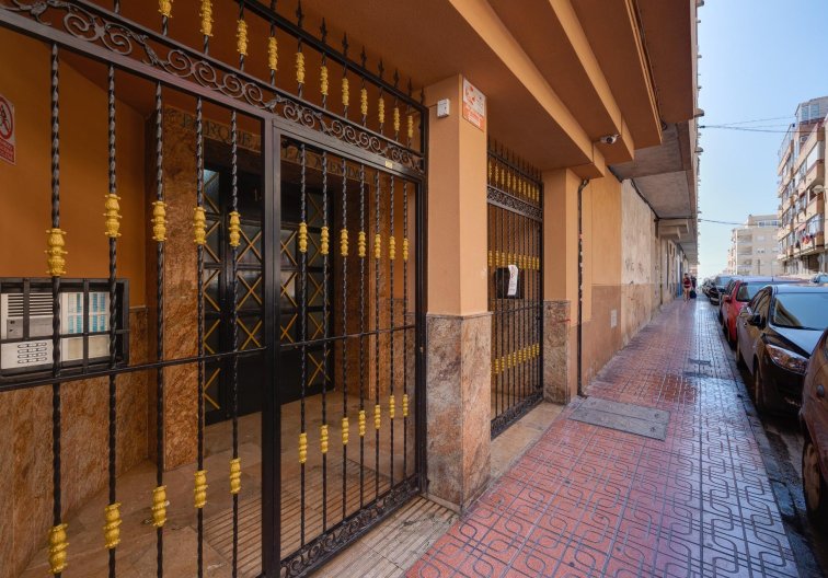 Segunda mano - Apartamento  - Torrevieja - Centro