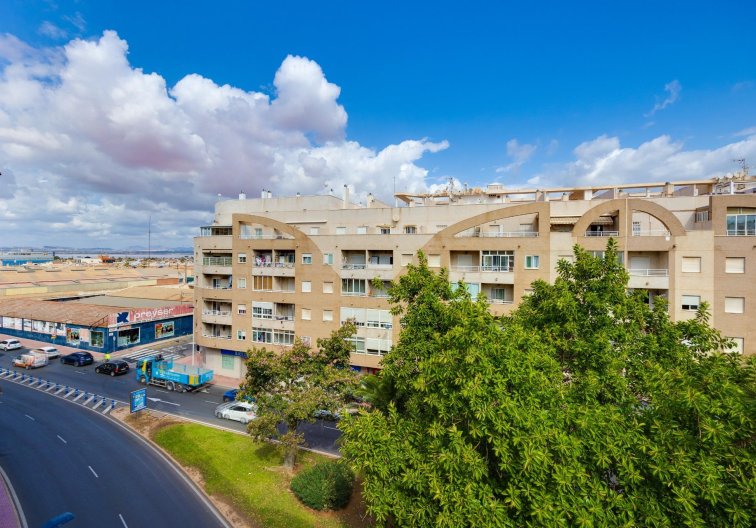 Segunda mano - Apartamento  - Torrevieja - Centro