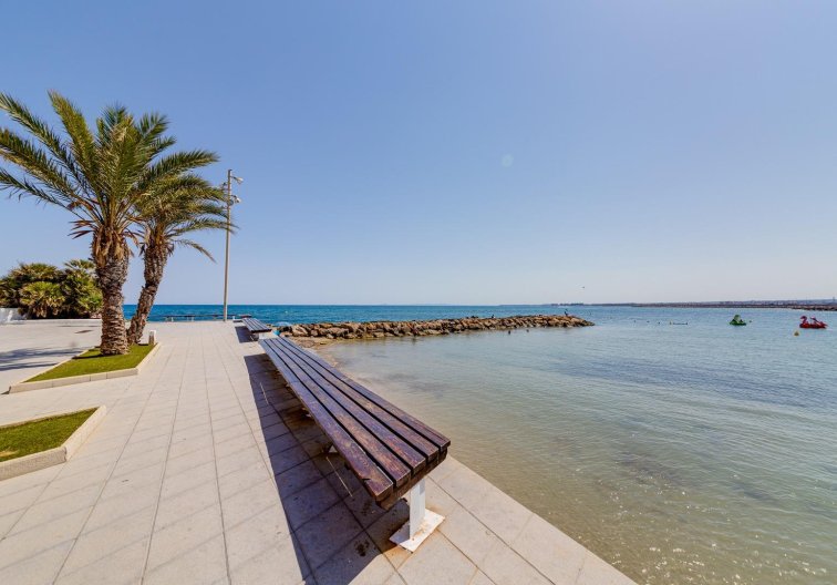 Segunda mano - Apartamento  - Torrevieja - Centro