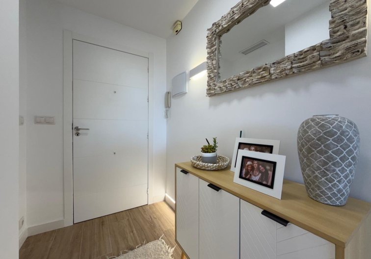 Resale - Apartment - Torrevieja - Punta Prima