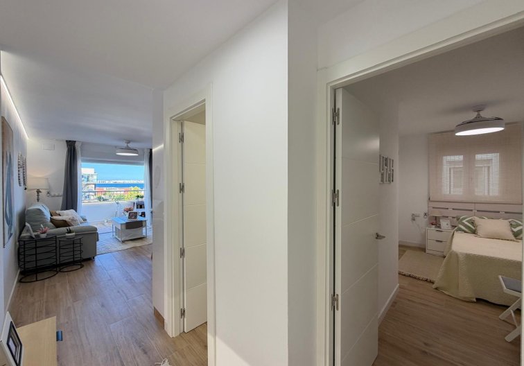 Resale - Apartment - Torrevieja - Punta Prima