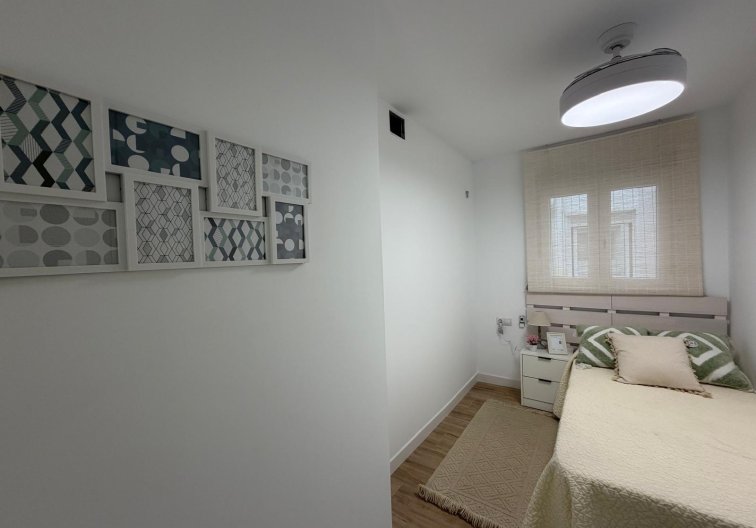 Resale - Apartment - Torrevieja - Punta Prima