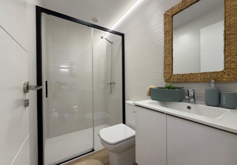 Resale - Apartment - Torrevieja - Punta Prima