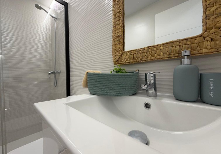 Resale - Apartment - Torrevieja - Punta Prima