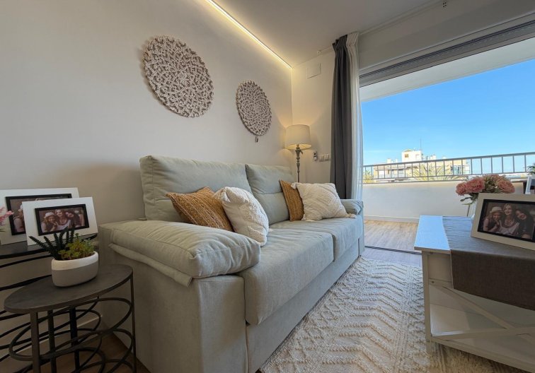 Resale - Apartment - Torrevieja - Punta Prima