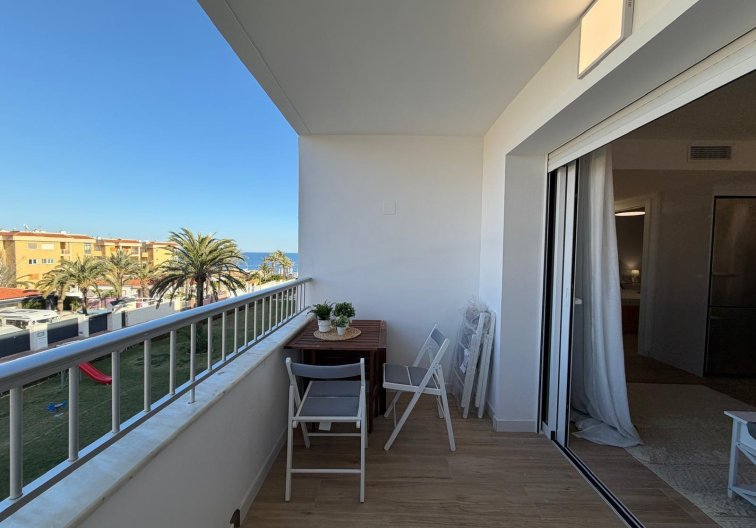 Resale - Apartment - Torrevieja - Punta Prima