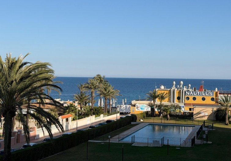 Resale - Apartment - Torrevieja - Punta Prima