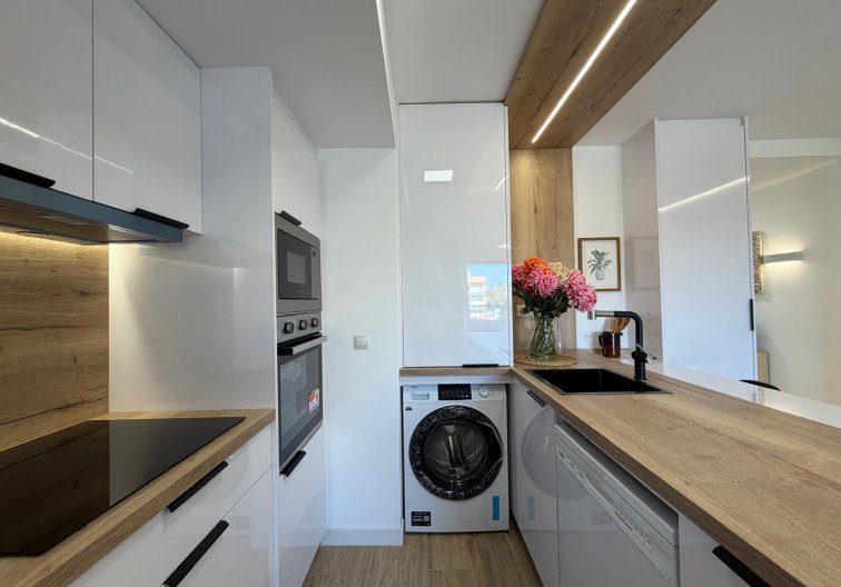 Resale - Apartment - Torrevieja - Punta Prima