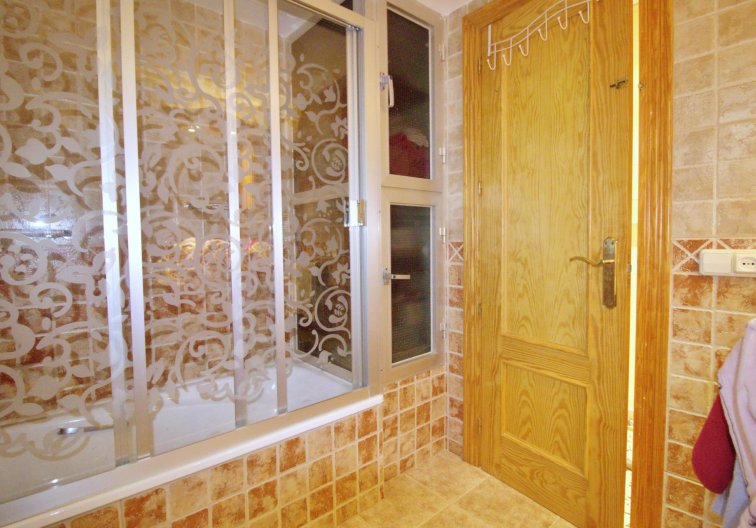 Segunda mano - Apartamento  - Alicante - Benalua
