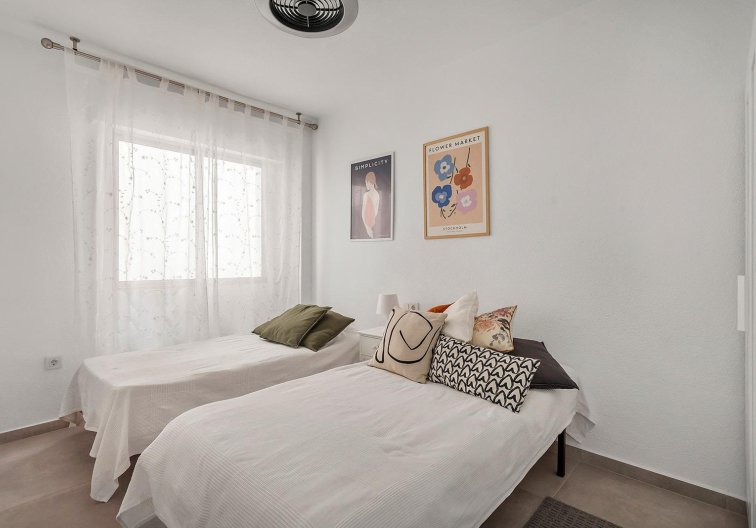 Wiederverkauf - Wohnung - Torrevieja - Playa de los Locos