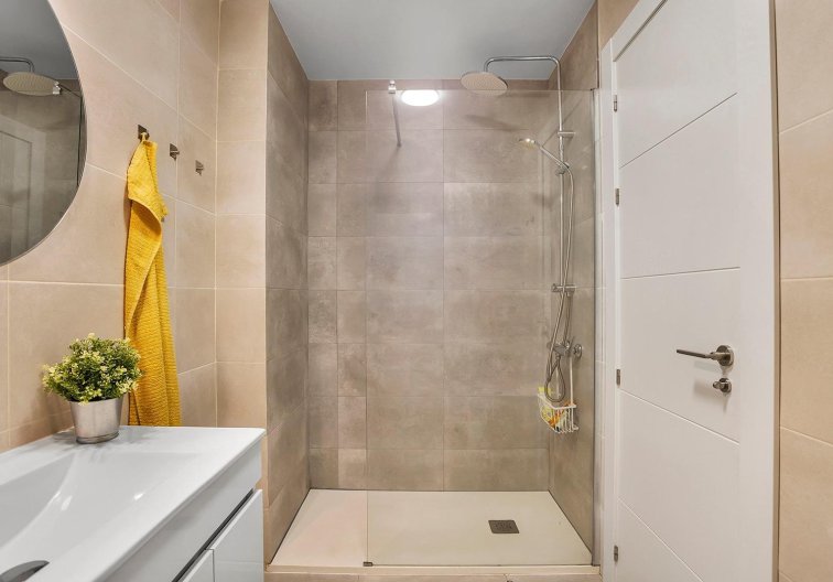 Wiederverkauf - Wohnung - Torrevieja - Playa de los Locos