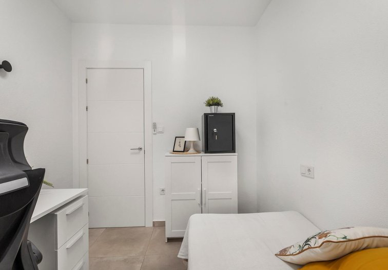 Wiederverkauf - Wohnung - Torrevieja - Playa de los Locos