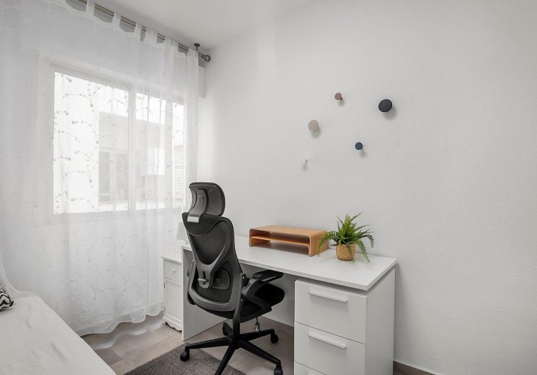 Wiederverkauf - Wohnung - Torrevieja - Playa de los Locos