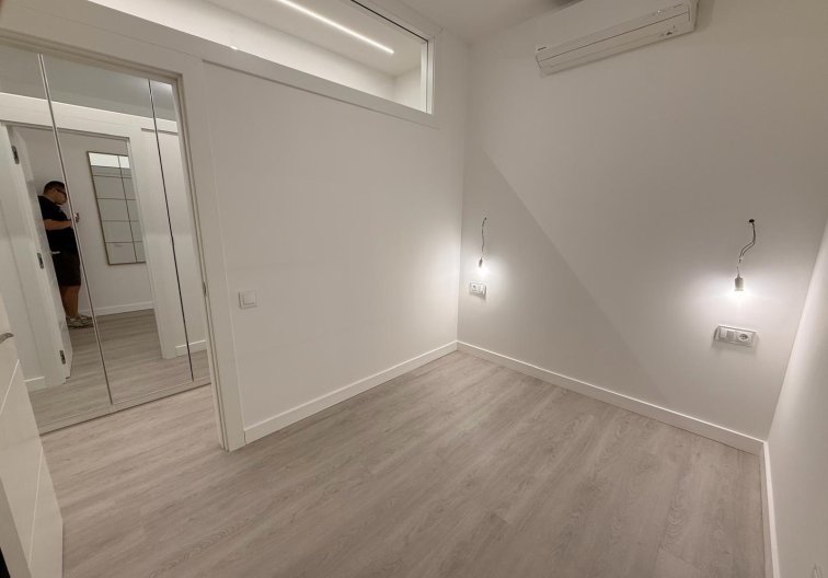 Wiederverkauf - Wohnung - Torrevieja - Playa del Cura
