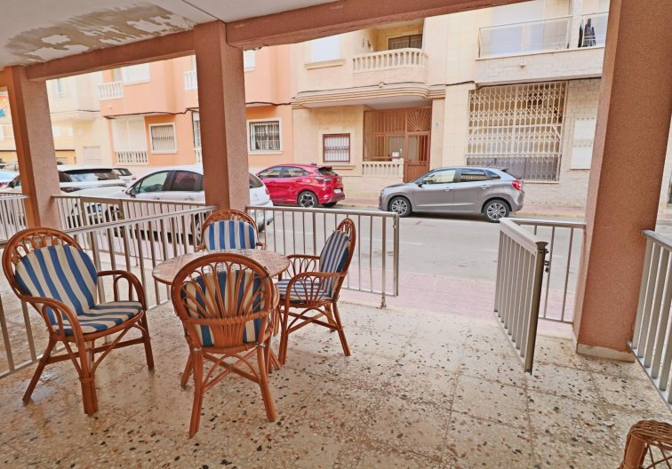 Segunda mano - Apartamento  - Torrevieja - La Mata Pueblo
