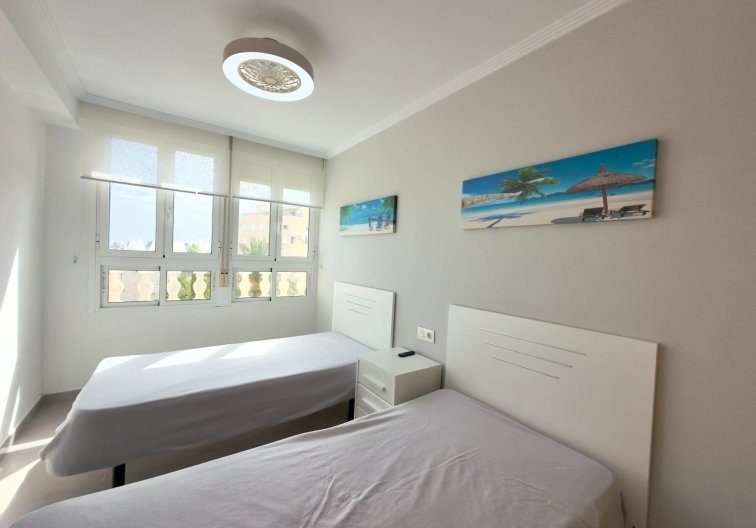 Resale - Apartment - Guardamar del Segura - Urbanizaciones