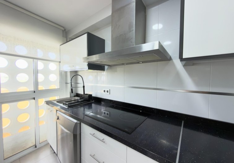 Resale - Apartment - Guardamar del Segura - Urbanizaciones
