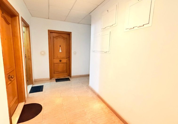 Wiederverkauf - Wohnung - Torrevieja - Centro - Muelle Pesquero