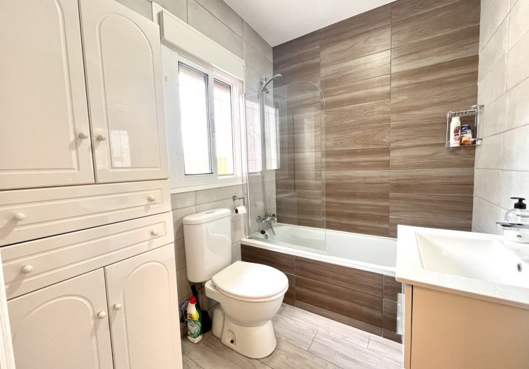 Resale - villa - Pinar de Campoverde - Inland