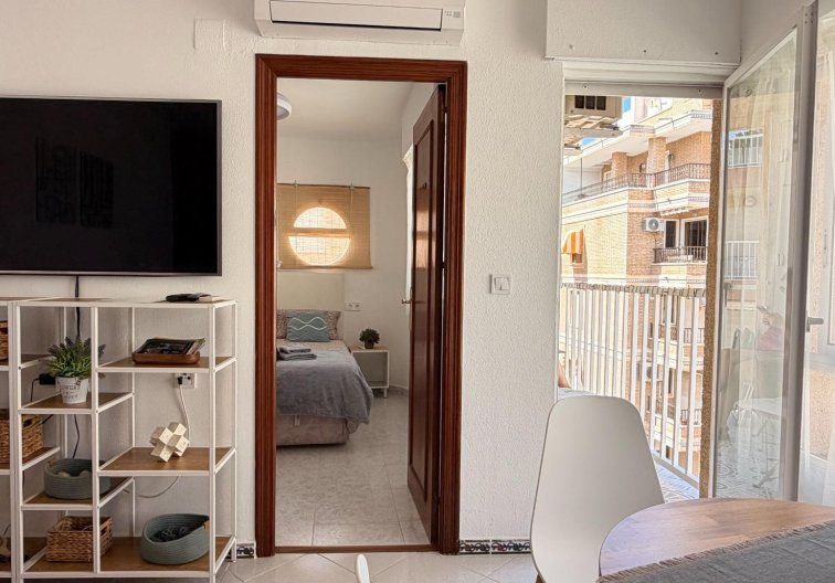 Resale - Apartment - Torrevieja - Habaneras