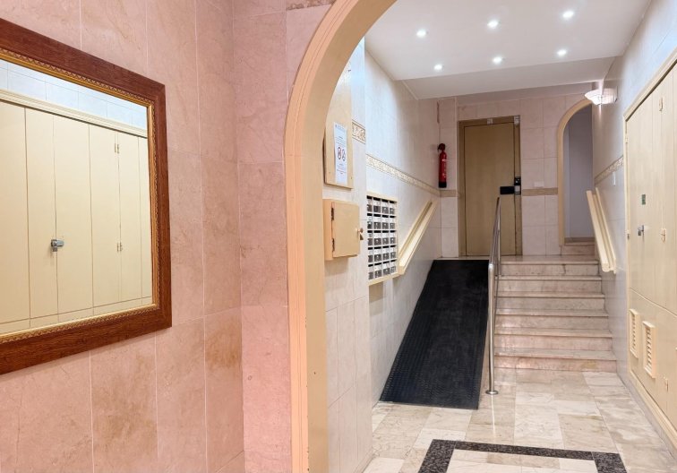 Resale - Apartment - Torrevieja - Habaneras