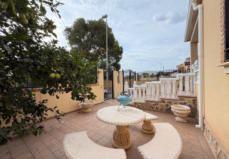 Wiederverkauf - villa - Orihuela Costa - Lomas De Don Juan