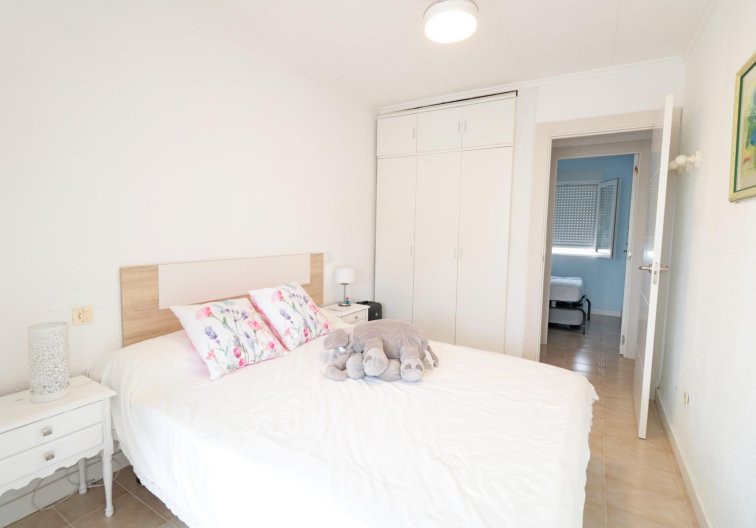 Wiederverkauf - town house - Torrevieja - Playa de los Naúfragos