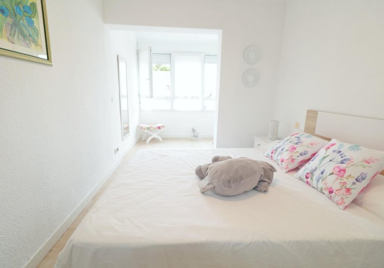 Wiederverkauf - town house - Torrevieja - Playa de los Naúfragos