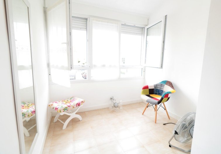 Wiederverkauf - town house - Torrevieja - Playa de los Naúfragos