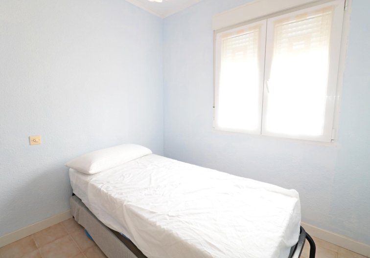 Wiederverkauf - town house - Torrevieja - Playa de los Naúfragos