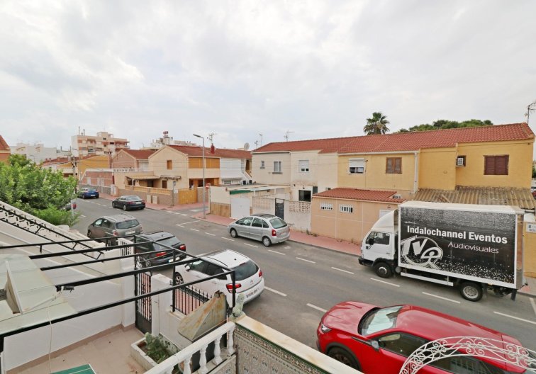 Wiederverkauf - town house - Torrevieja - Playa de los Naúfragos
