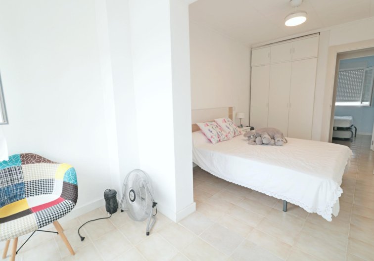 Wiederverkauf - town house - Torrevieja - Playa de los Naúfragos