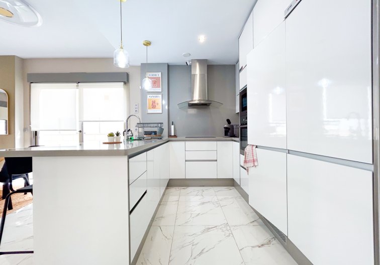 Resale - villa - Villamartin - Costa Blanca