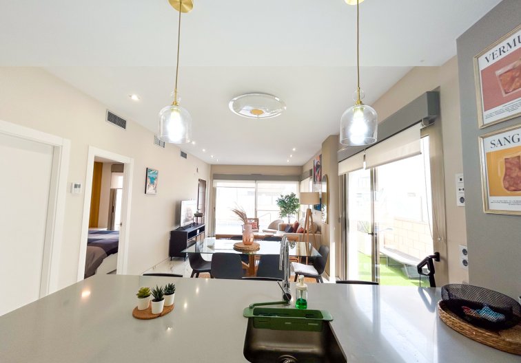 Resale - villa - Villamartin - Costa Blanca