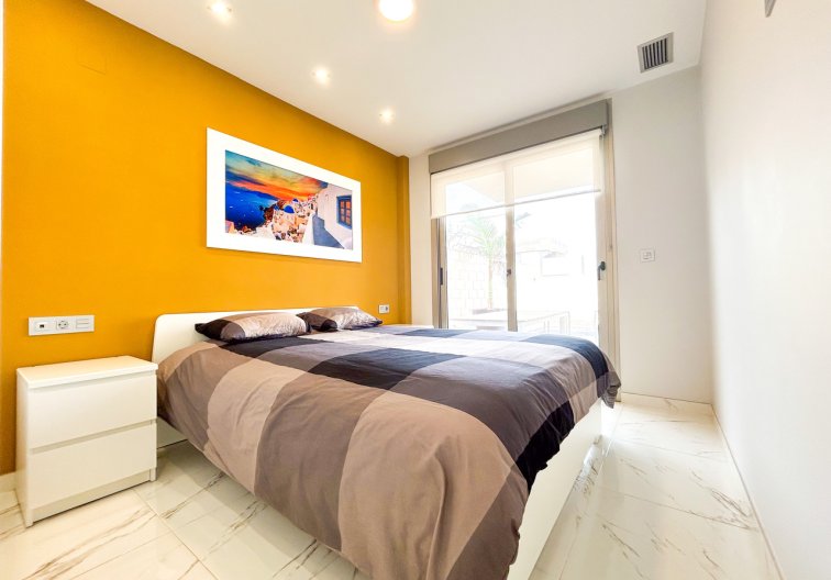 Resale - villa - Villamartin - Costa Blanca