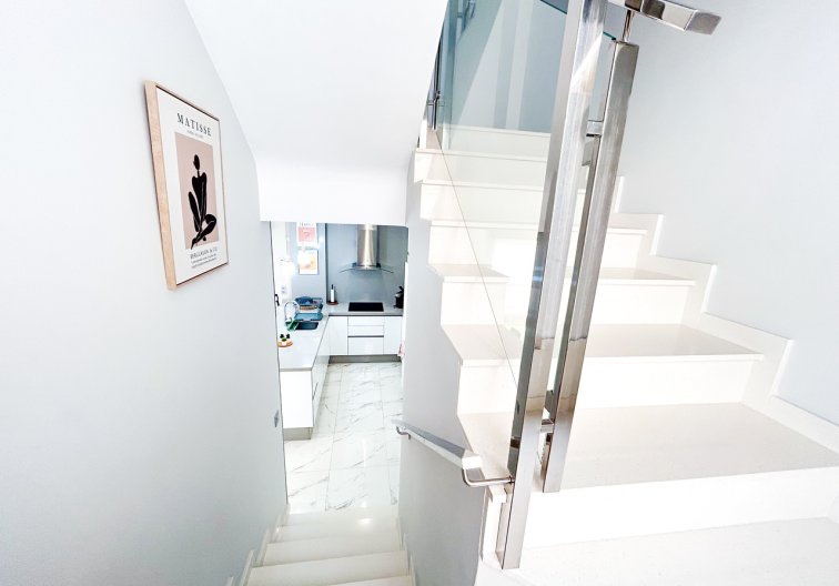 Resale - villa - Villamartin - Costa Blanca