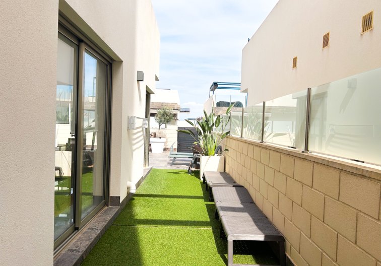 Resale - villa - Villamartin - Costa Blanca
