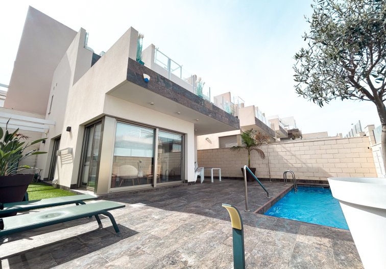 Resale - villa - Villamartin - Costa Blanca