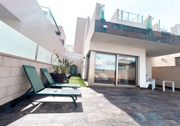 Resale - villa - Villamartin - Costa Blanca