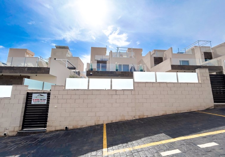 Resale - villa - Villamartin - Costa Blanca