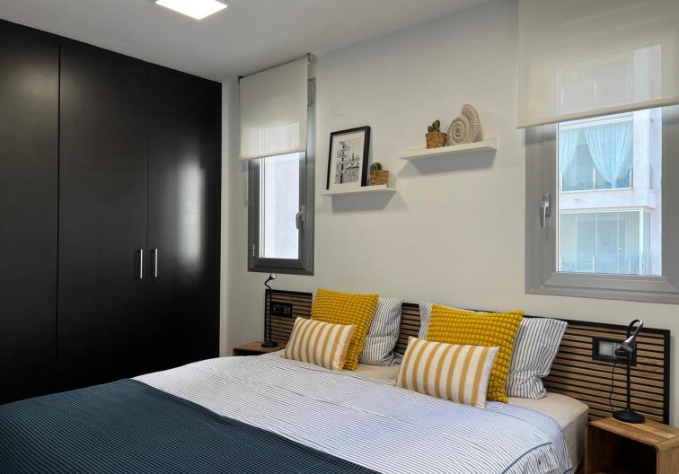 Resale - Apartment - Torrevieja - La Mata