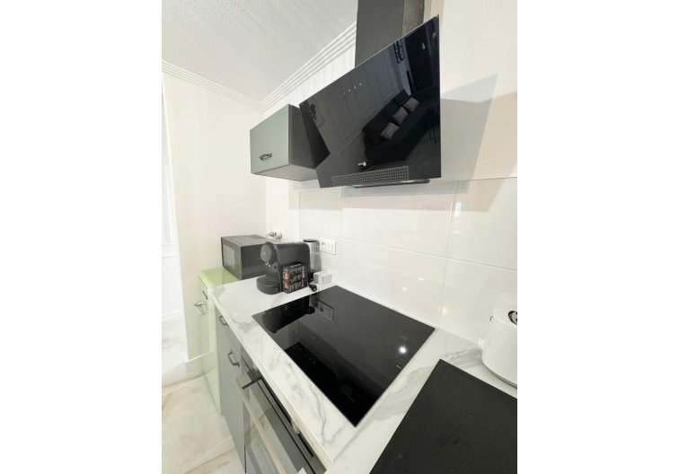 Wiederverkauf - Wohnung - Torrevieja - Centro