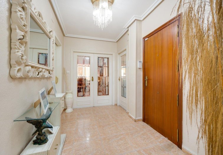 Resale - Apartment - Torrevieja - Centro