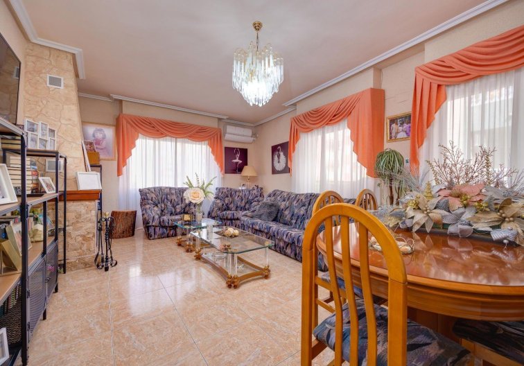 Resale - Apartment - Torrevieja - Centro